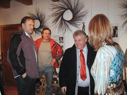 img00004.jpg