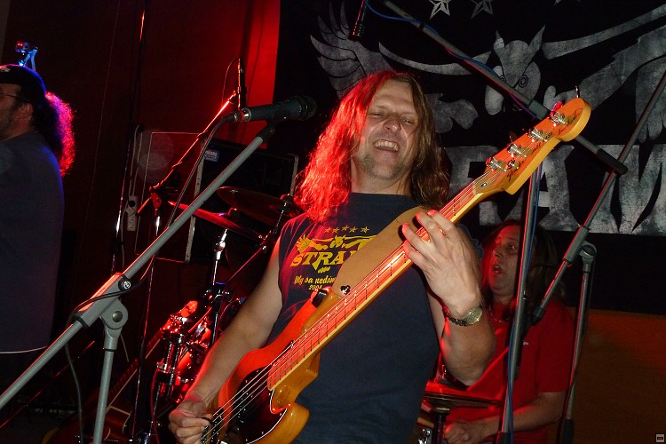 img00004.jpg