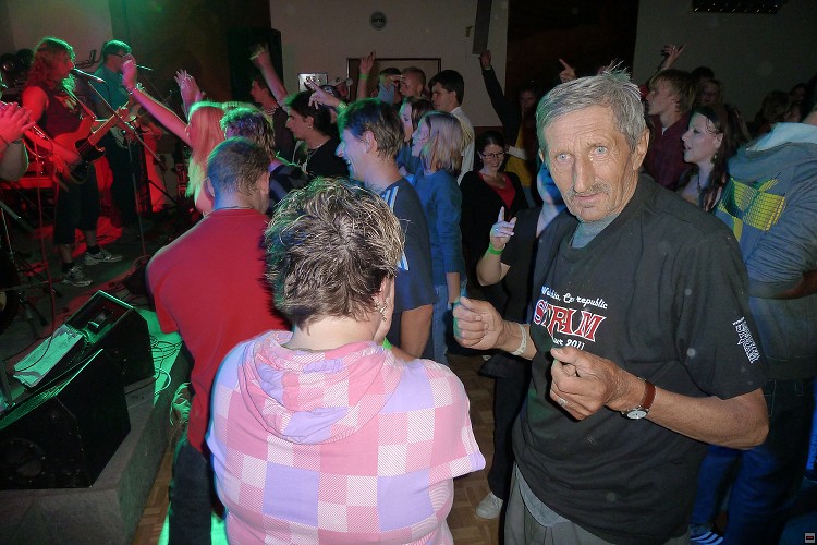 img00009.jpg