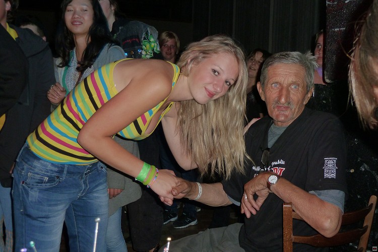 img00032.jpg