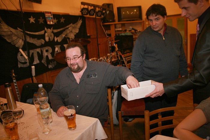 img00037.jpg