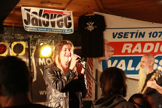 img00107.jpg