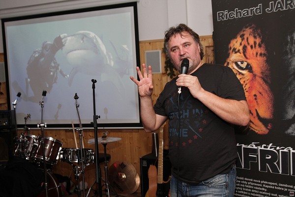 img00007.jpg