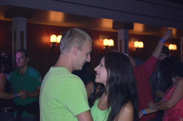 img00019.jpg
