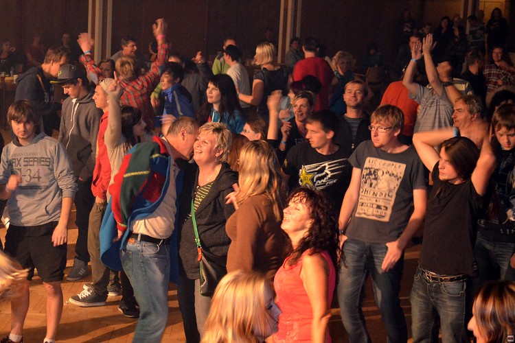 img00037.jpg