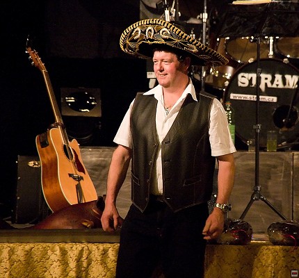 img00014.jpg