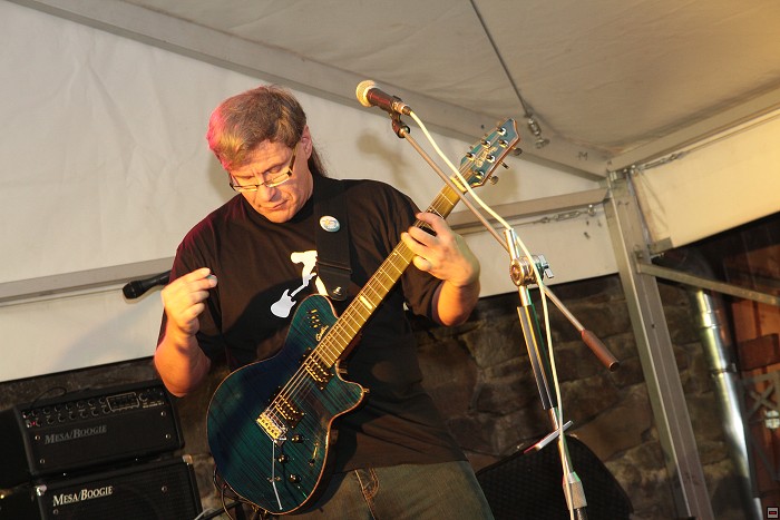 img00008.jpg