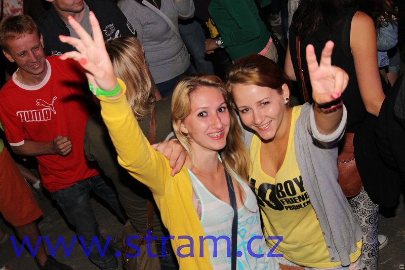 img00100.jpg