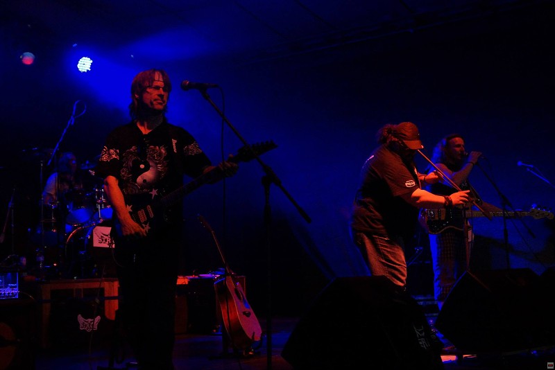 img00006.jpg