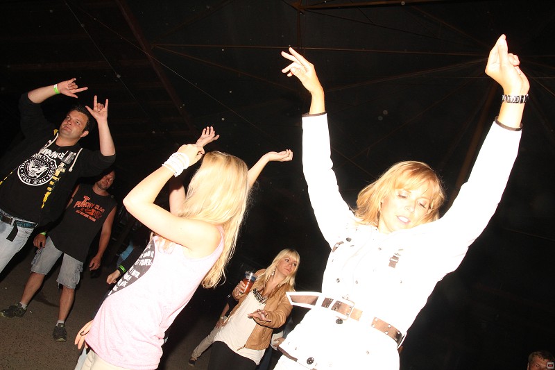 img00015.jpg