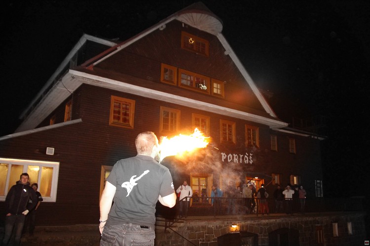 img00014.jpg