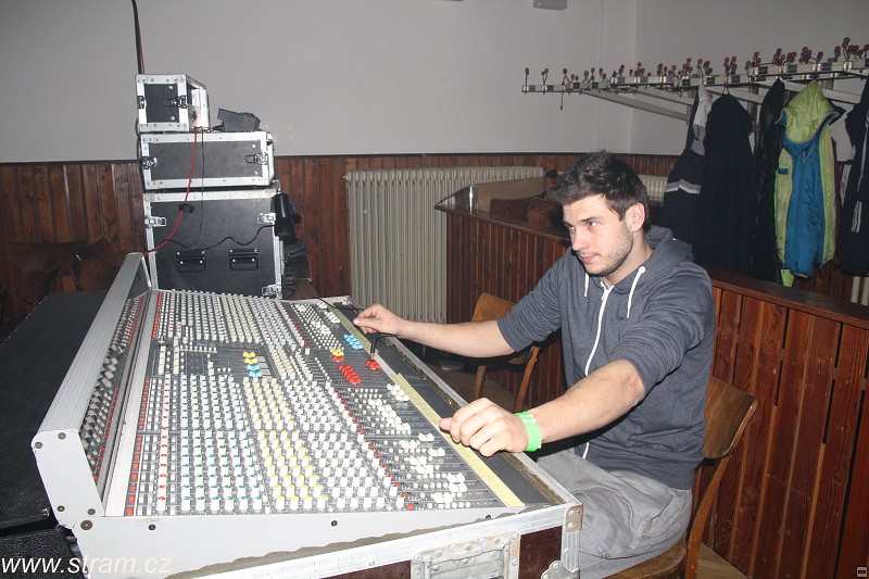 img00106.jpg
