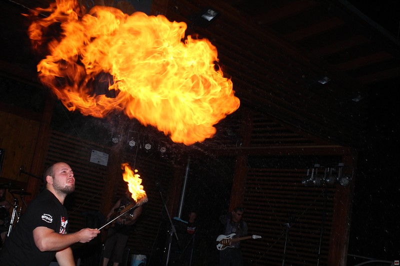 img00008.jpg